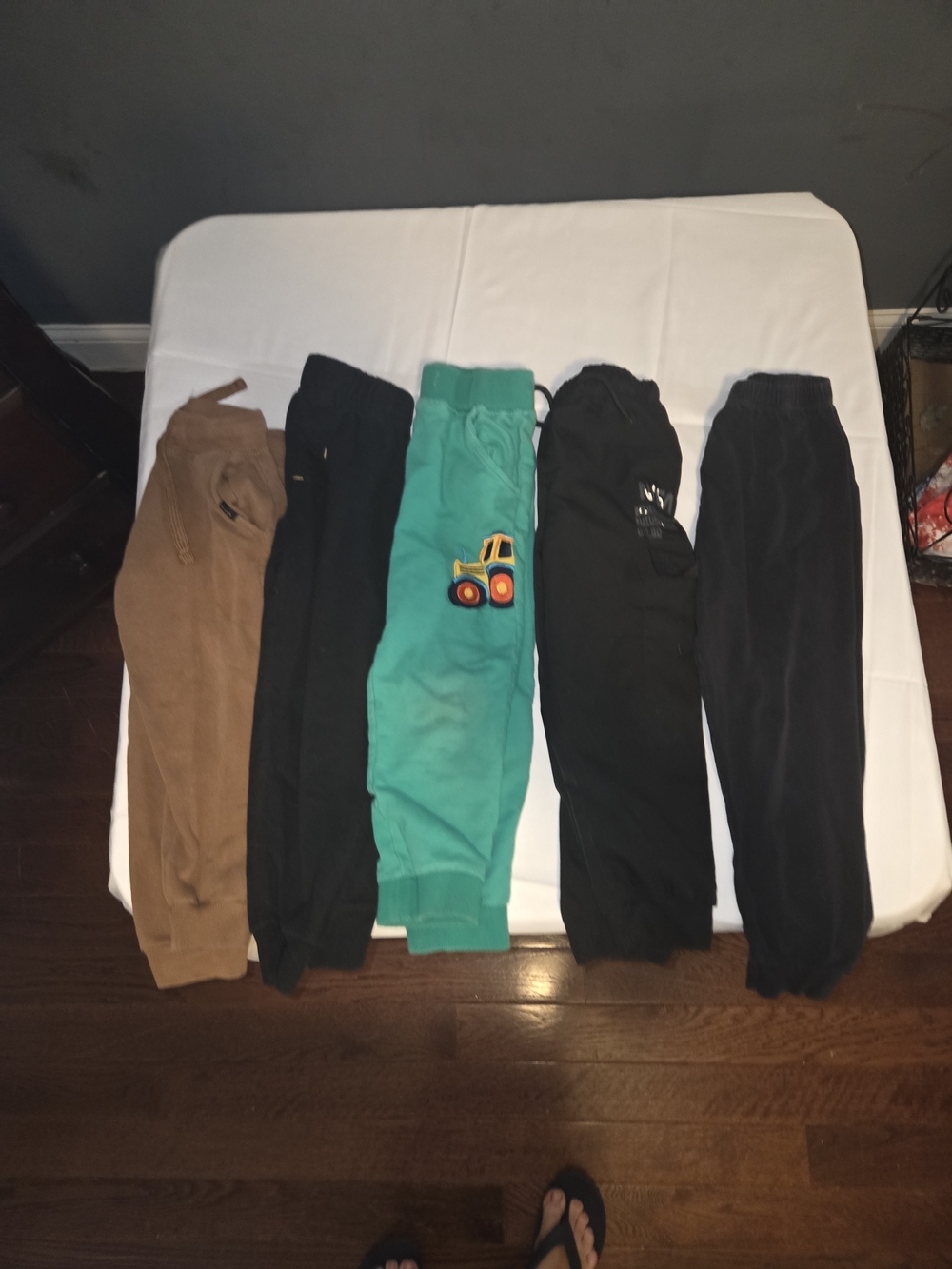 Boys Sweatpants Bundle 4t - Picture 1 of 2